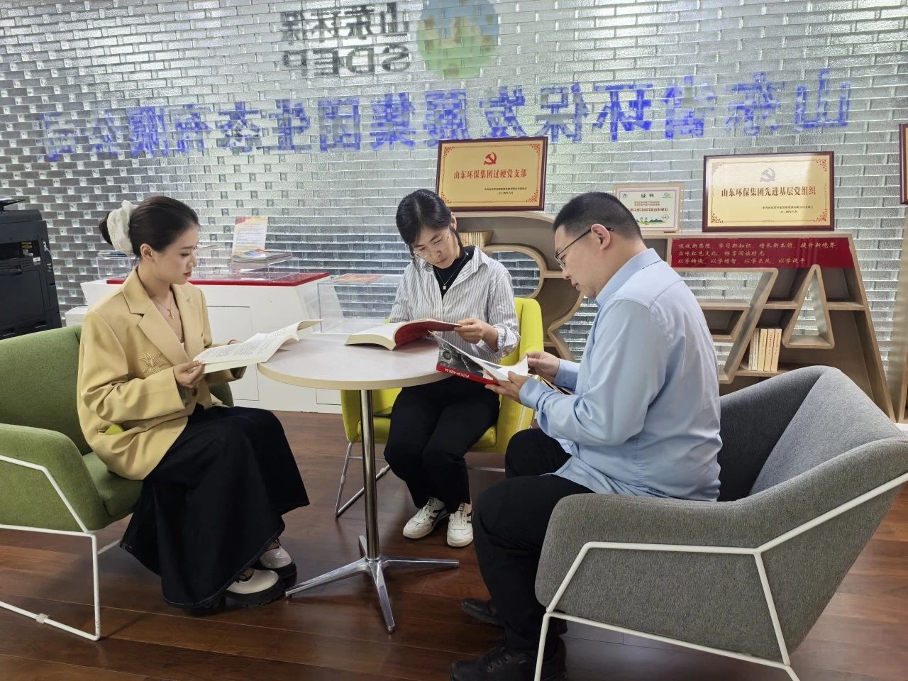 1745373929594624.jpeg f219937e48d4ee0f4aa997caea803d6c.jpeg